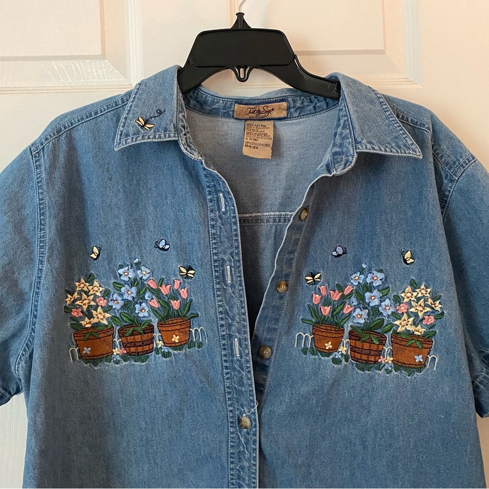 Vintage Embroidered Denim short sleeve button down